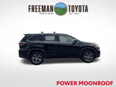 Used 2015 Toyota Highlander XLE AWD/4WD image 4