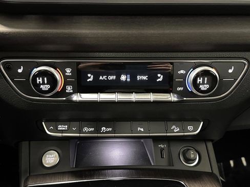 Used 2023 Audi Q5 2.0T Premium w/ Convenience Package image 18