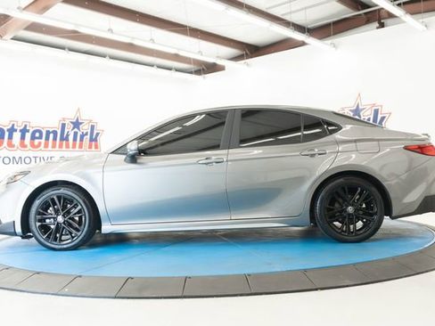 Used 2025 Toyota Camry SE FWD image 22