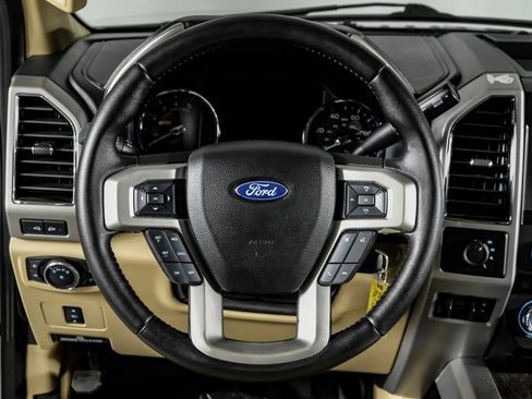 Used 2021 Ford F450 Lariat w/ Lariat Value Package AWD/4WD image 16