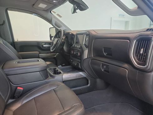 Used 2020 Chevrolet Silverado 2500 LTZ w/ LTZ Plus Package AWD/4WD image 19