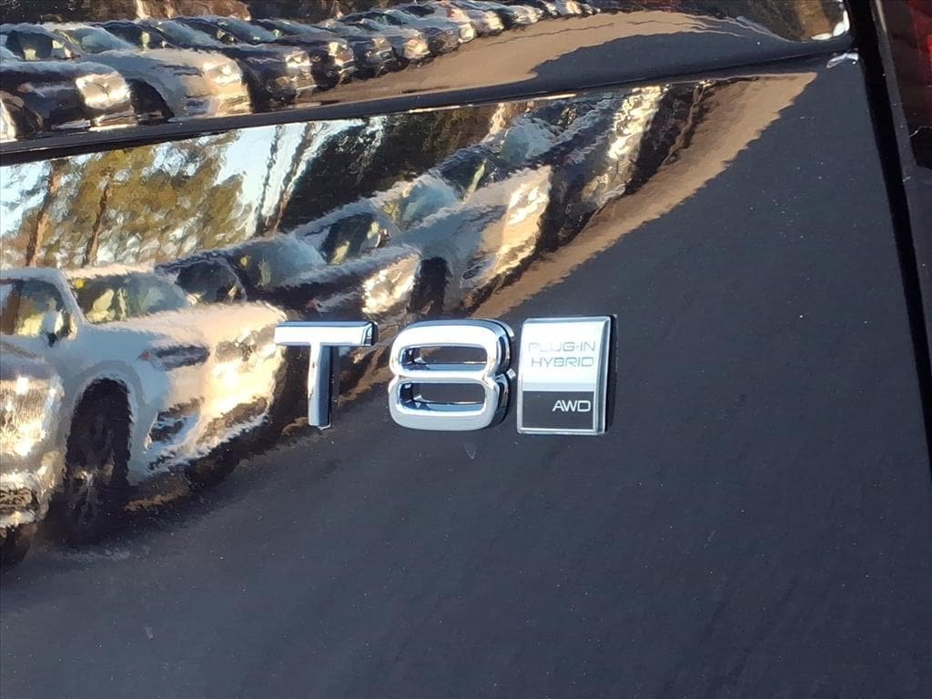 New 2026 Volvo XC90 T8 Plus w/ Protection Package Premier AWD/4WD image 6