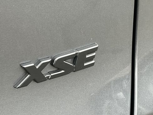 Used 2024 Toyota RAV4 XSE w/ Weather Package AWD/4WD image 5