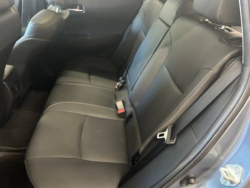 Used 2022 Toyota Corolla Cross XLE w/ Convenience Package AWD/4WD image 25