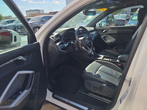 Used 2024 Audi Q3 2.0T Premium AWD/4WD image 2