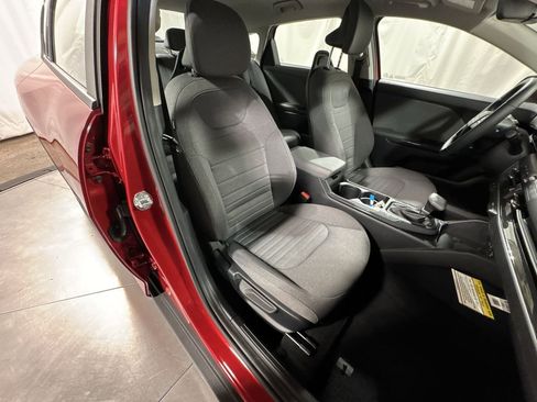 Certified 2025 Kia K4 EX image 31