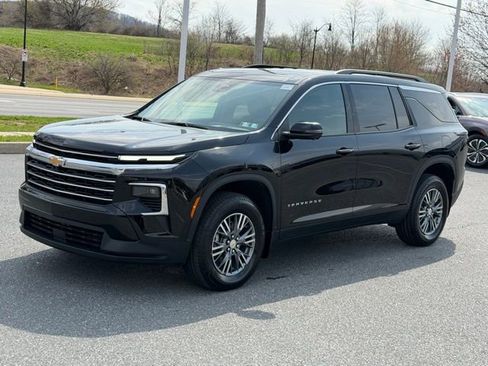New 2026 Chevrolet Traverse LT image 9