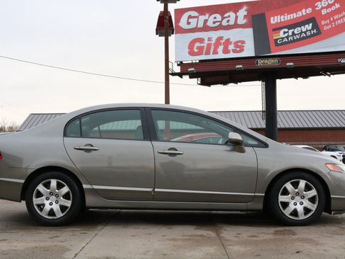Used 2008 Honda Civic LX image 4