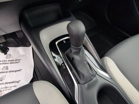 Certified 2023 Toyota Corolla LE image 31