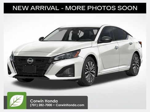 Used 2025 Nissan Altima 2.5 SV FWD image 1