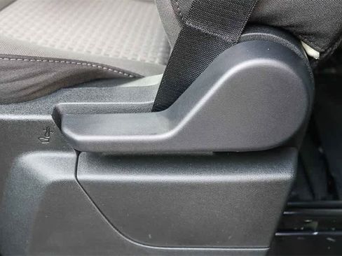 New 2025 Ford Transit 250 148 Medium Roof image 18