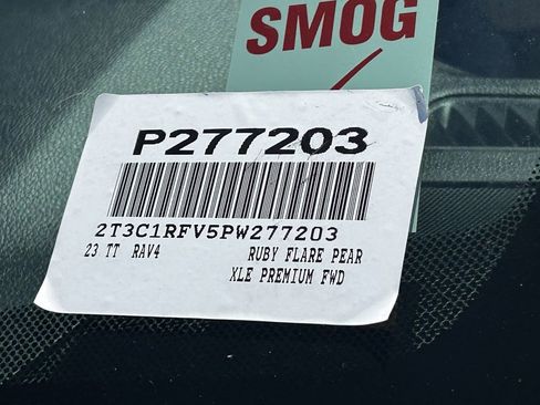 Used 2023 Toyota RAV4 XLE Premium image 30