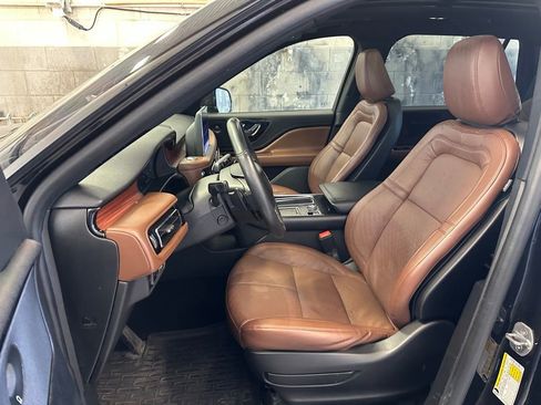 Used 2024 Lincoln Aviator Reserve w/ Elements Package Plus image 13