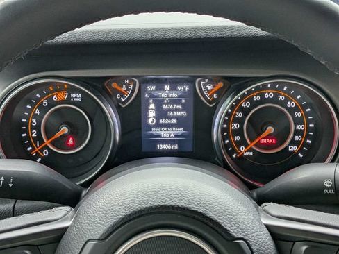 Used 2023 Jeep Wrangler Sport AWD/4WD image 32