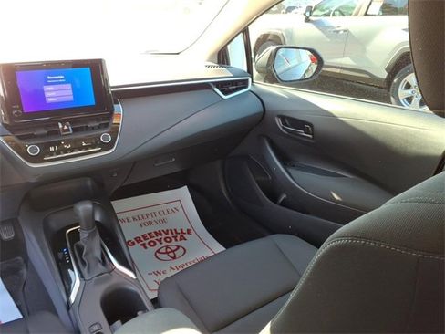 Used 2024 Toyota Corolla LE image 11