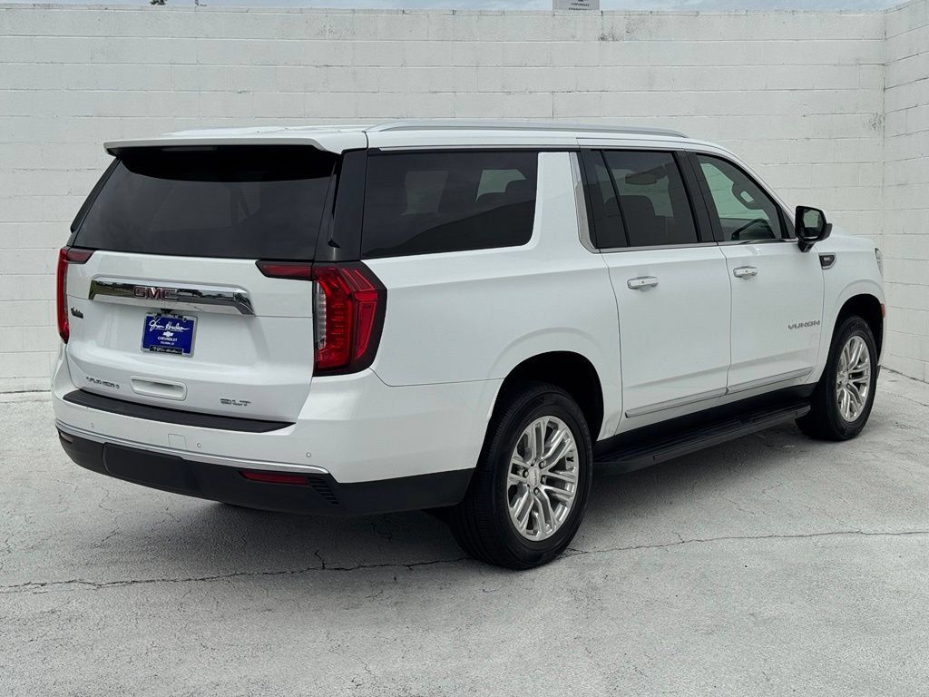Used 2024 GMC Yukon XL SLT AWD/4WD image 12