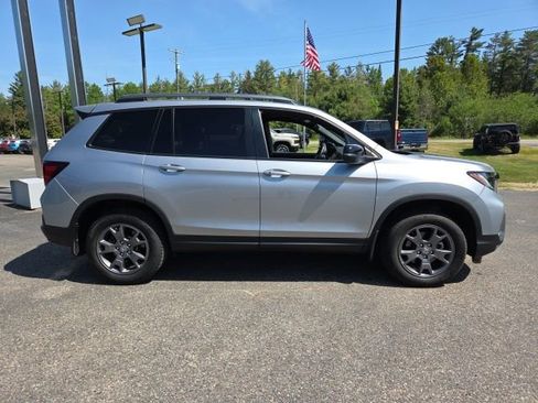 Used 2024 Honda Passport TrailSport image 8