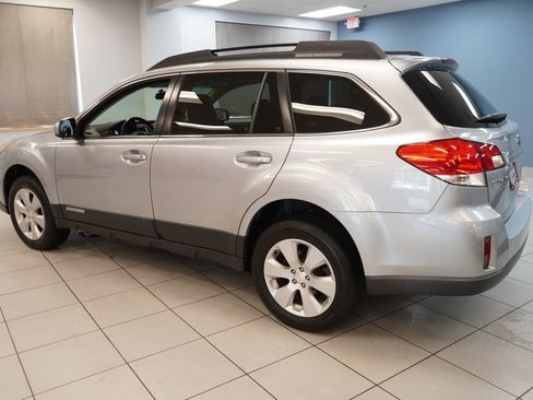 Used 2012 Subaru Outback 2.5i Premium w/ All-Weather Pkg AWD/4WD image 7