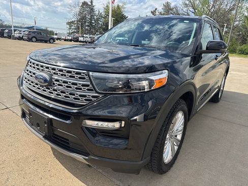 Used 2023 Ford Explorer Limited w/ Limited Technology Package AWD/4WD image 2