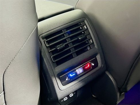 Used 2024 Volkswagen Golf R image 23