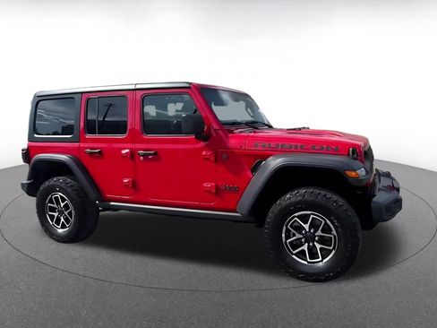 Used 2025 Jeep Wrangler Unlimited Rubicon image 16