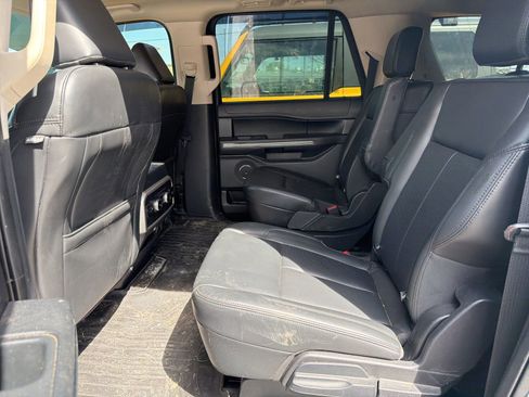 Used 2022 Ford Expedition Max XLT image 4
