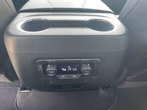 Used 2025 Chevrolet Tahoe LS AWD/4WD image 20