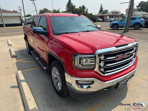 Used 2018 GMC Sierra 1500 SLT AWD/4WD image 4