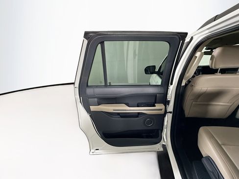 Used 2022 Ford Expedition Max XLT RWD image 26