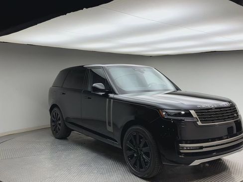 New 2026 Land Rover Range Rover Long Wheelbase SE image 8