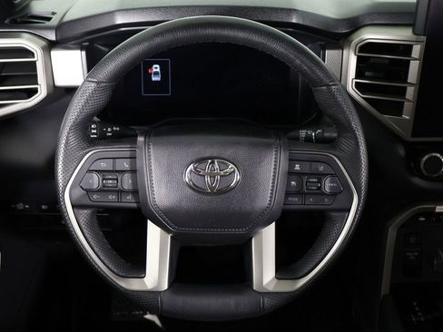 Used 2025 Toyota Tundra Limited AWD/4WD image 42