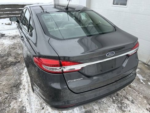 Used 2018 Ford Fusion S image 4