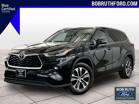 Used 2023 Toyota Highlander XLE AWD/4WD image 1