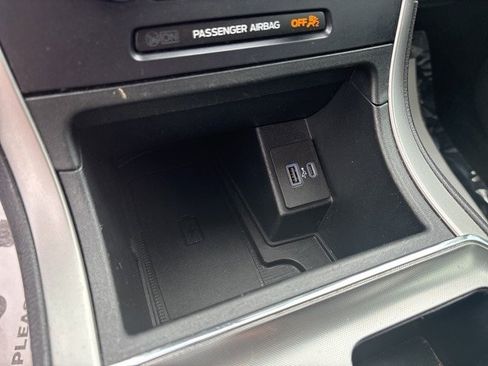 Certified 2022 Ford Edge SEL w/ Convenience Package image 19