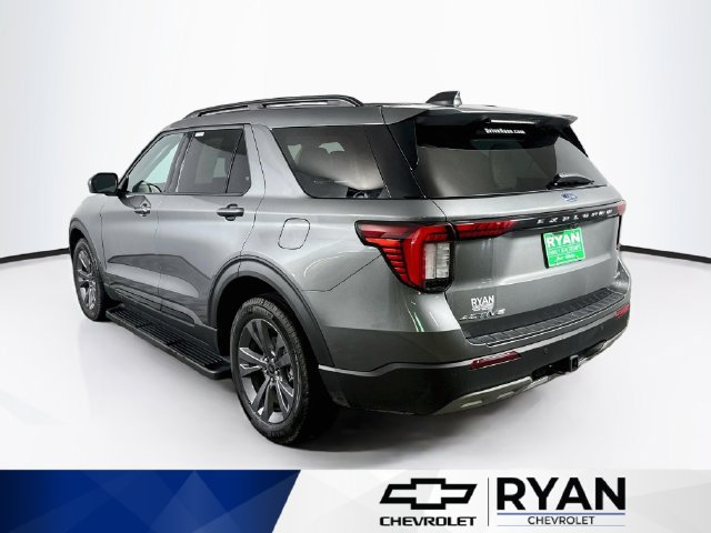Used 2026 Ford Explorer Active w/ Active Comfort Package AWD/4WD image 5