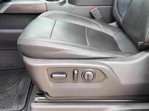 Used 2020 GMC Sierra 1500 SLT RWD image 25
