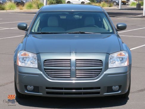 Used 2005 Dodge Magnum R/T w/ Convenience Group II RWD image 36
