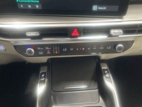 New 2025 Kia Sorento EX image 20