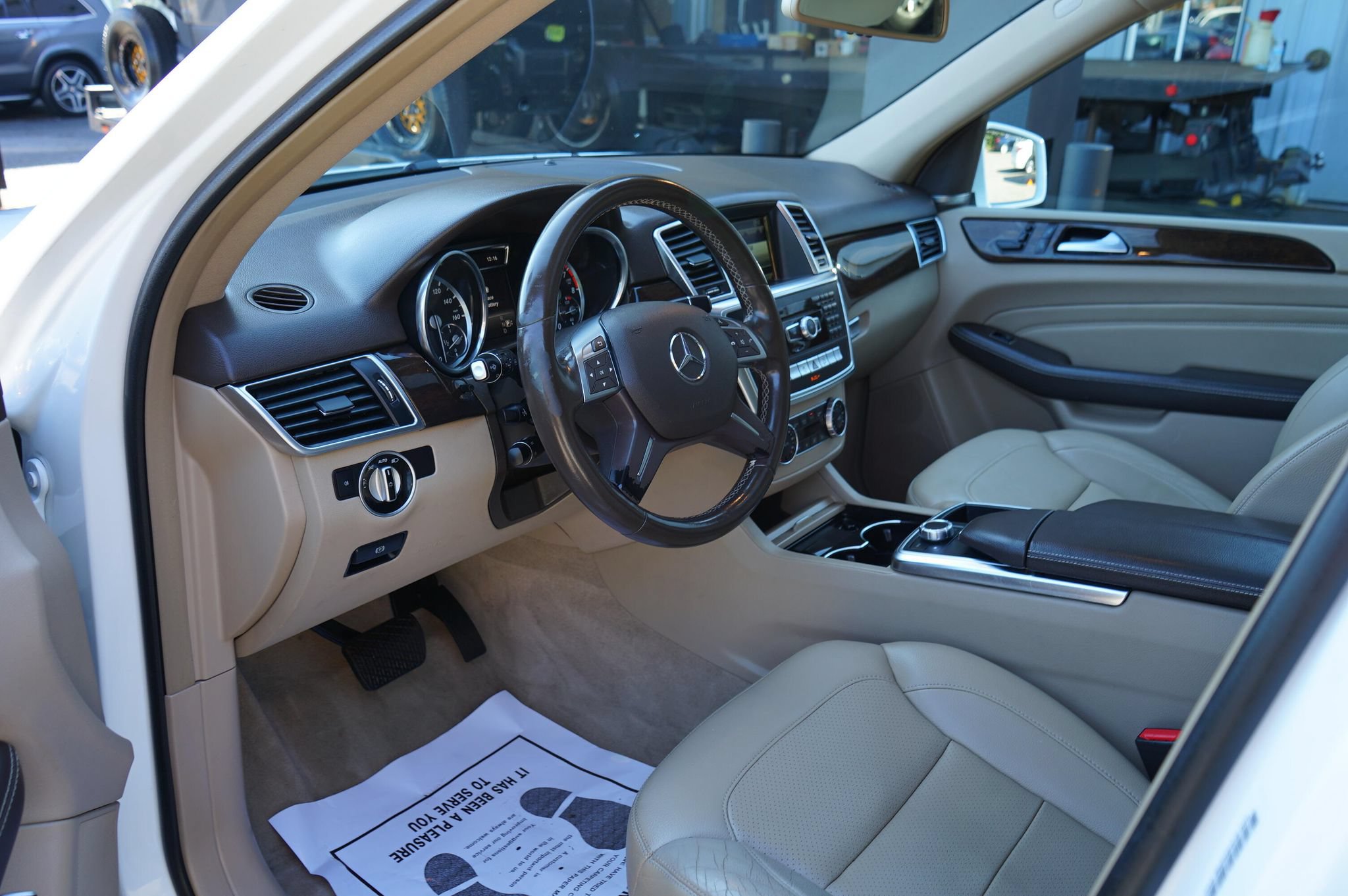 Used 2015 Mercedes-Benz ML 350 4MATIC image 11