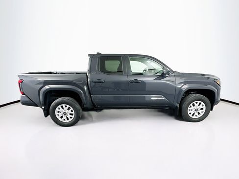 Used 2025 Toyota Tacoma SR5 image 10