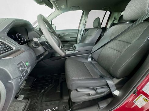 Certified 2025 Honda Ridgeline Sport image 23