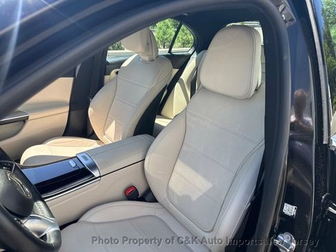 Used 2023 Mercedes-Benz C 300 4MATIC Sedan w/ Exclusive Trim Package image 14