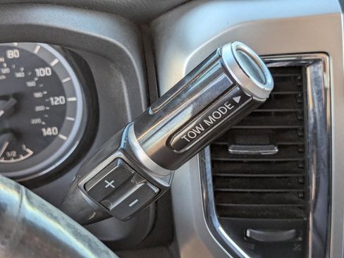 Used 2018 Nissan Titan PRO-4X image 28