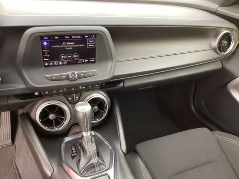 Used 2023 Chevrolet Camaro LT image 4