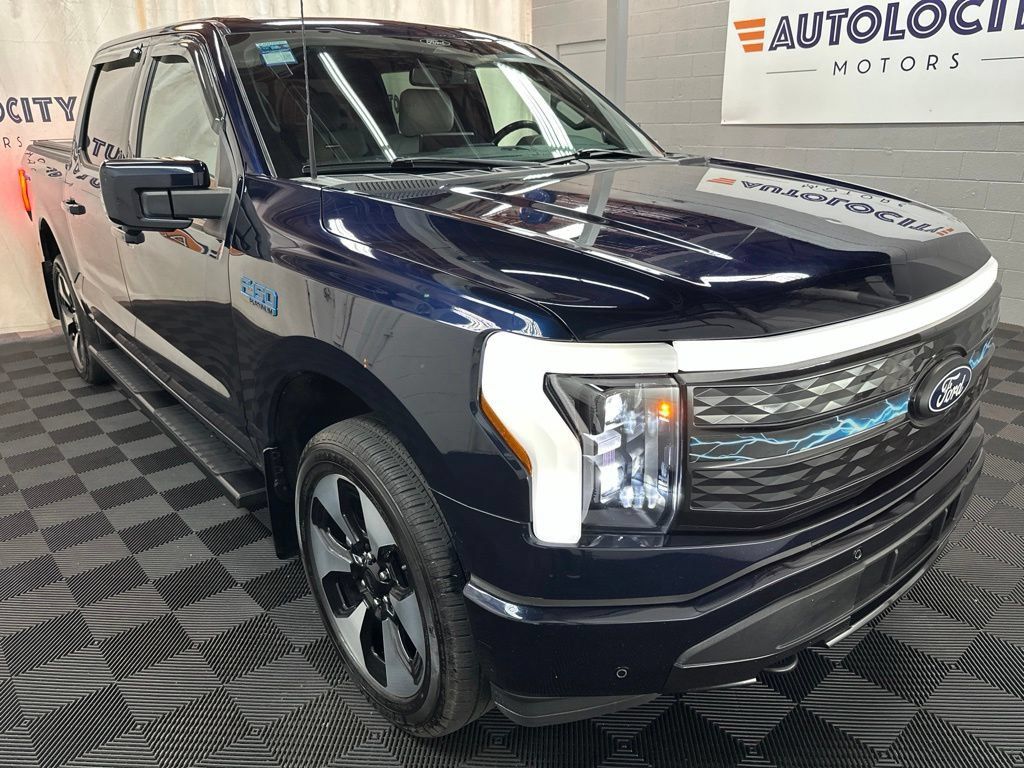 Used 2024 Ford F150 Lightning Platinum AWD/4WD image 2