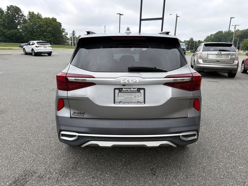 Used 2022 Kia Seltos S FWD image 6