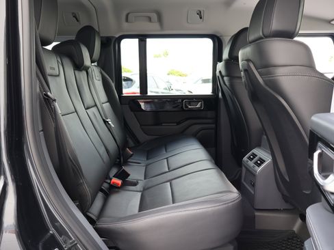 Used 2024 INEOS Grenadier Fieldmaster Edition image 21