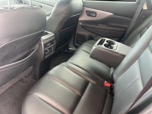 Used 2022 Nissan Murano SV FWD image 32