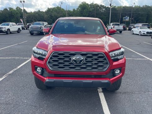 Used 2023 Toyota Tacoma TRD Off-Road AWD/4WD image 2