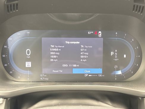 Used 2025 Volvo XC60 B5 Plus image 13